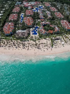 Mexico's Real Estate Market: Is Now a Good Time for US Investors to Buy? - Cover Image